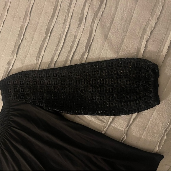 ❤️2/$15 or 3/$21❤️ Talbots Black Top/Lace Sleeves, Size Small - Picture 7 of 10